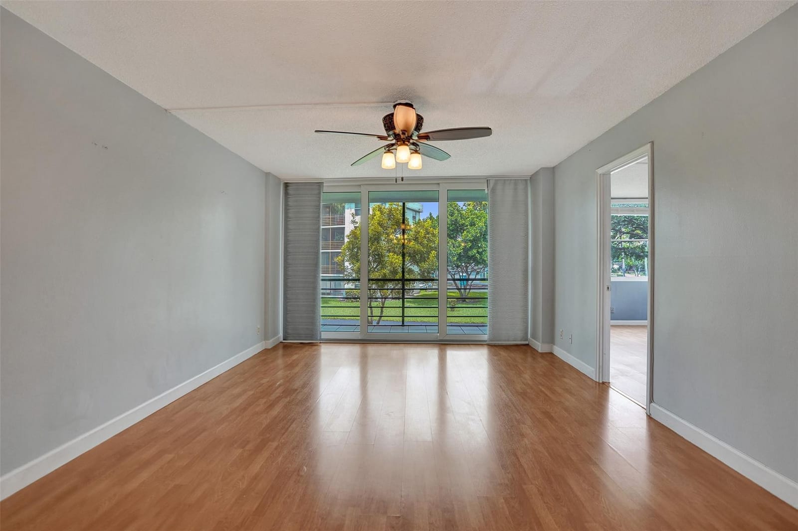 114 Royal Park Drive 2H, Oakland Park, FL 33309 photo 16