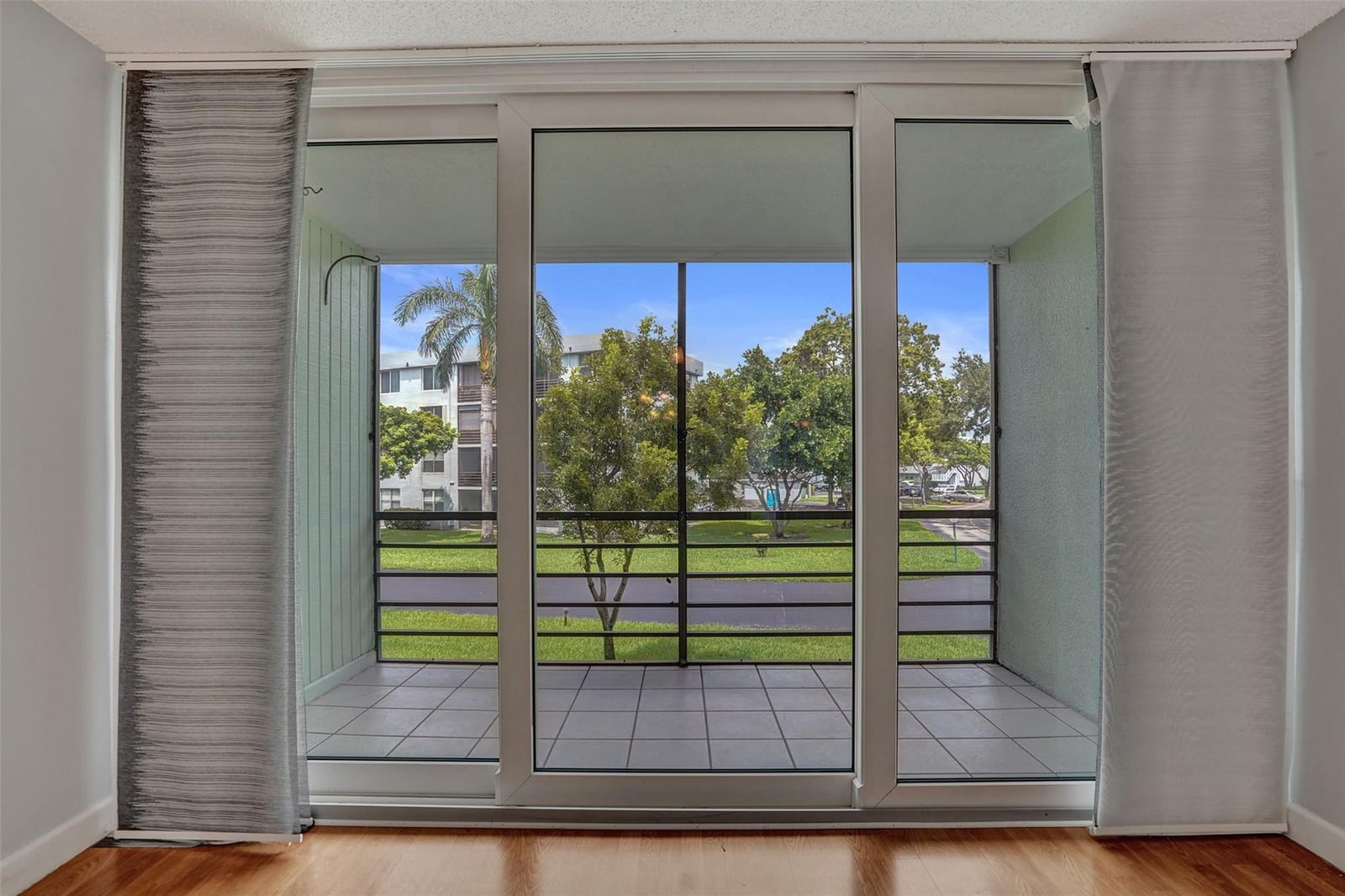 114 Royal Park Drive 2H, Oakland Park, FL 33309 photo 19