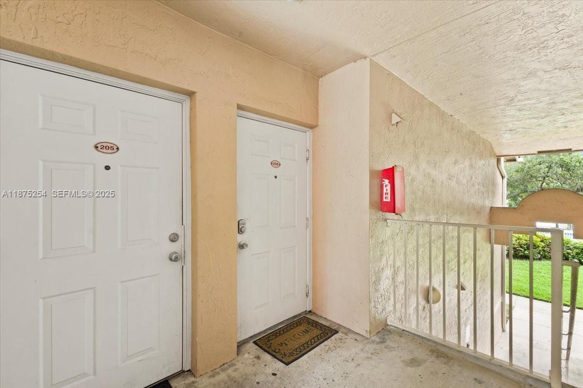 3261 Sabal Palm Manor 206 — photo 2