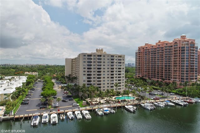 90 Edgewater Drive 512, Coral Gables, FL 33133
