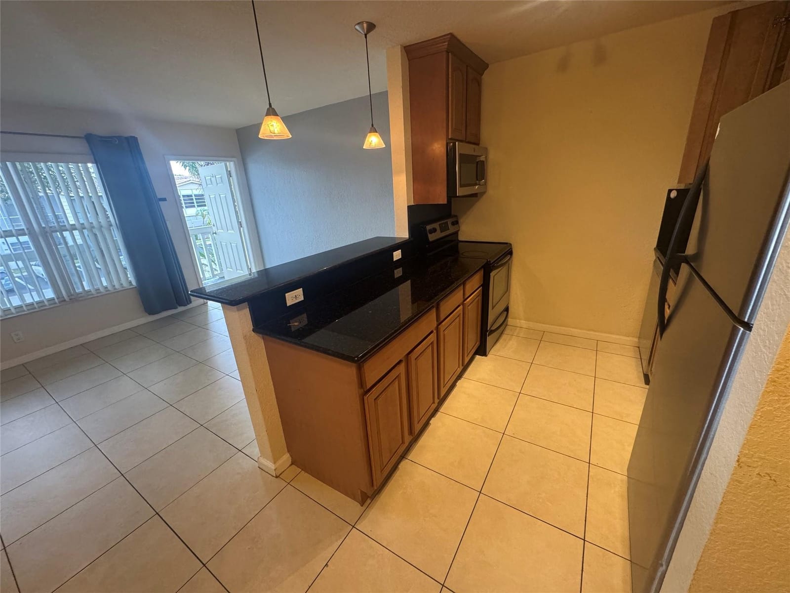 2120 NE 42nd Court 6 — photo 11