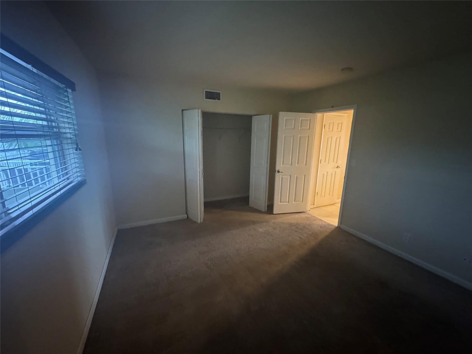 2120 NE 42nd Court 6 — photo 10