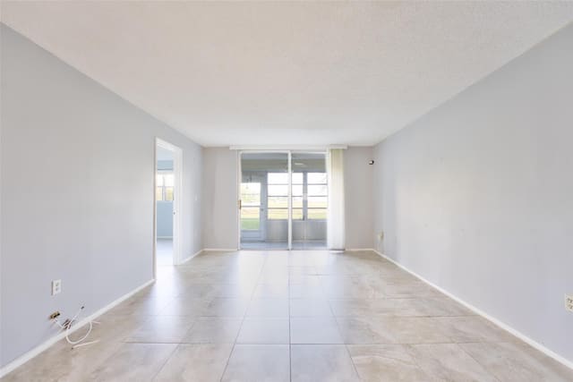 7991 N Sunrise Lakes Drive 109, sold in Sunrise, Fort Lauderdale, FL