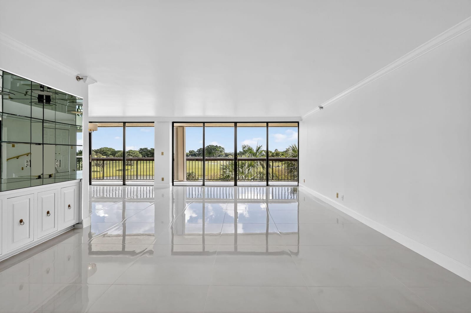 1900 Consulate Place 201, West Palm Beach, FL 33401 photo 7