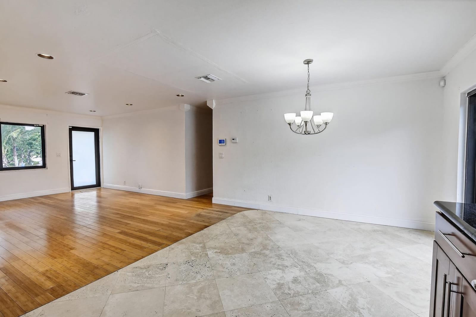 7161 Pershing Street — photo 12
