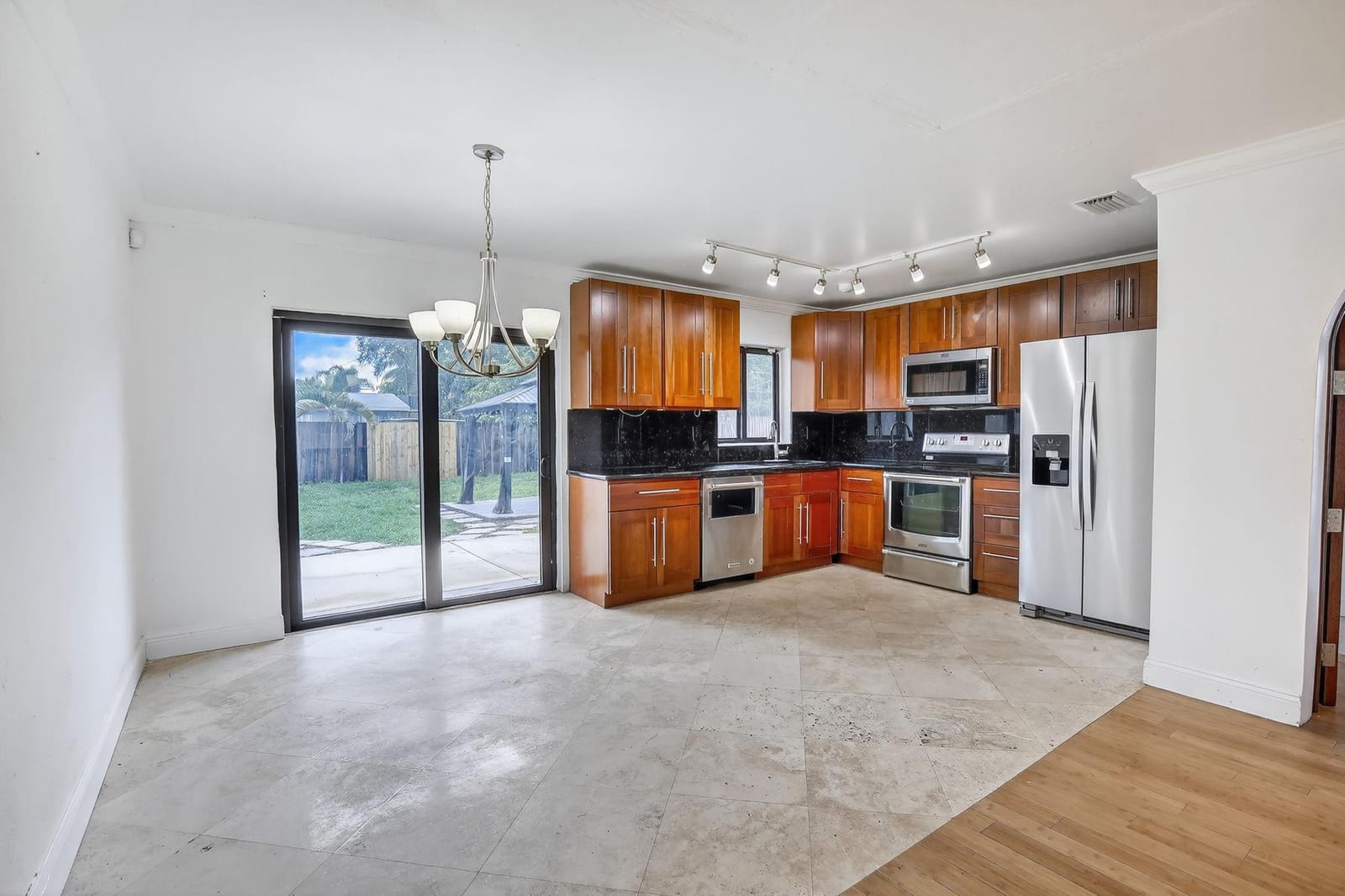 7161 Pershing Street — photo 5