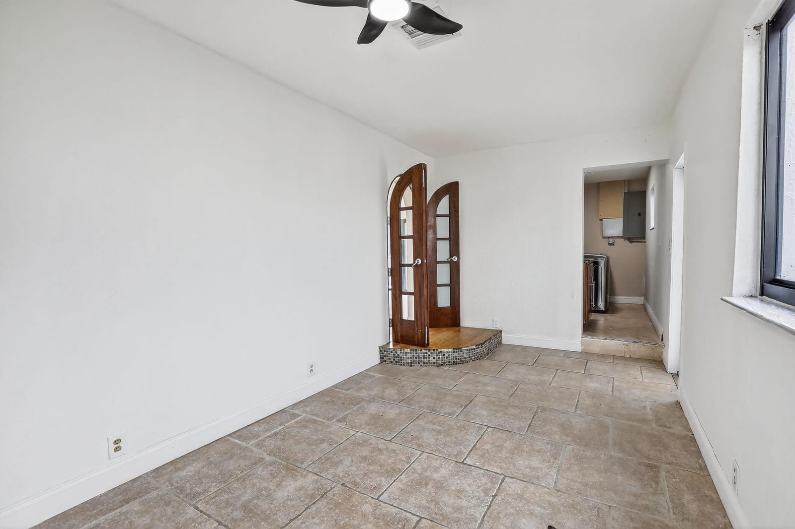 7161 Pershing Street — photo 8