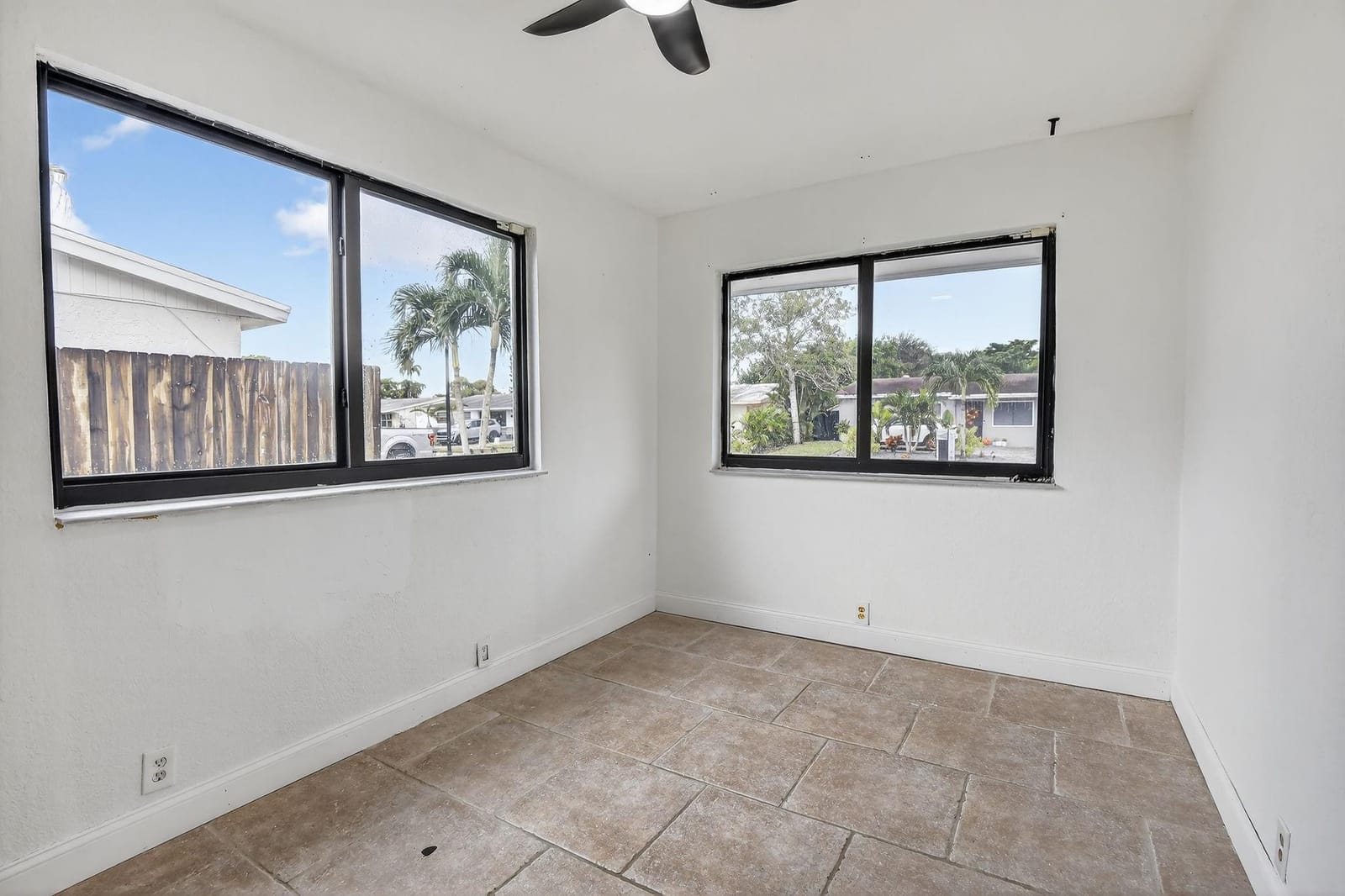 7161 Pershing Street — photo 10