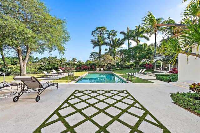 13840 Le Mans Way, sold in Frenchmans Creek Par E-5, Palm Beach Gardens, FL