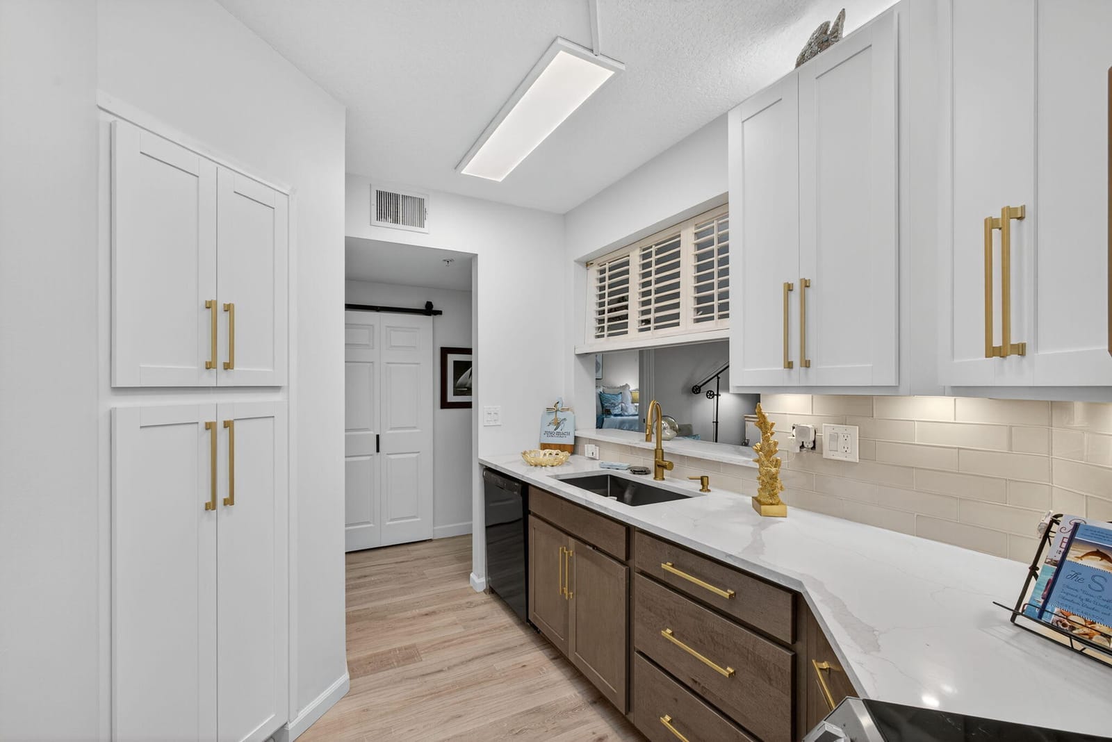 200 Uno Lago Drive 402 — photo 11