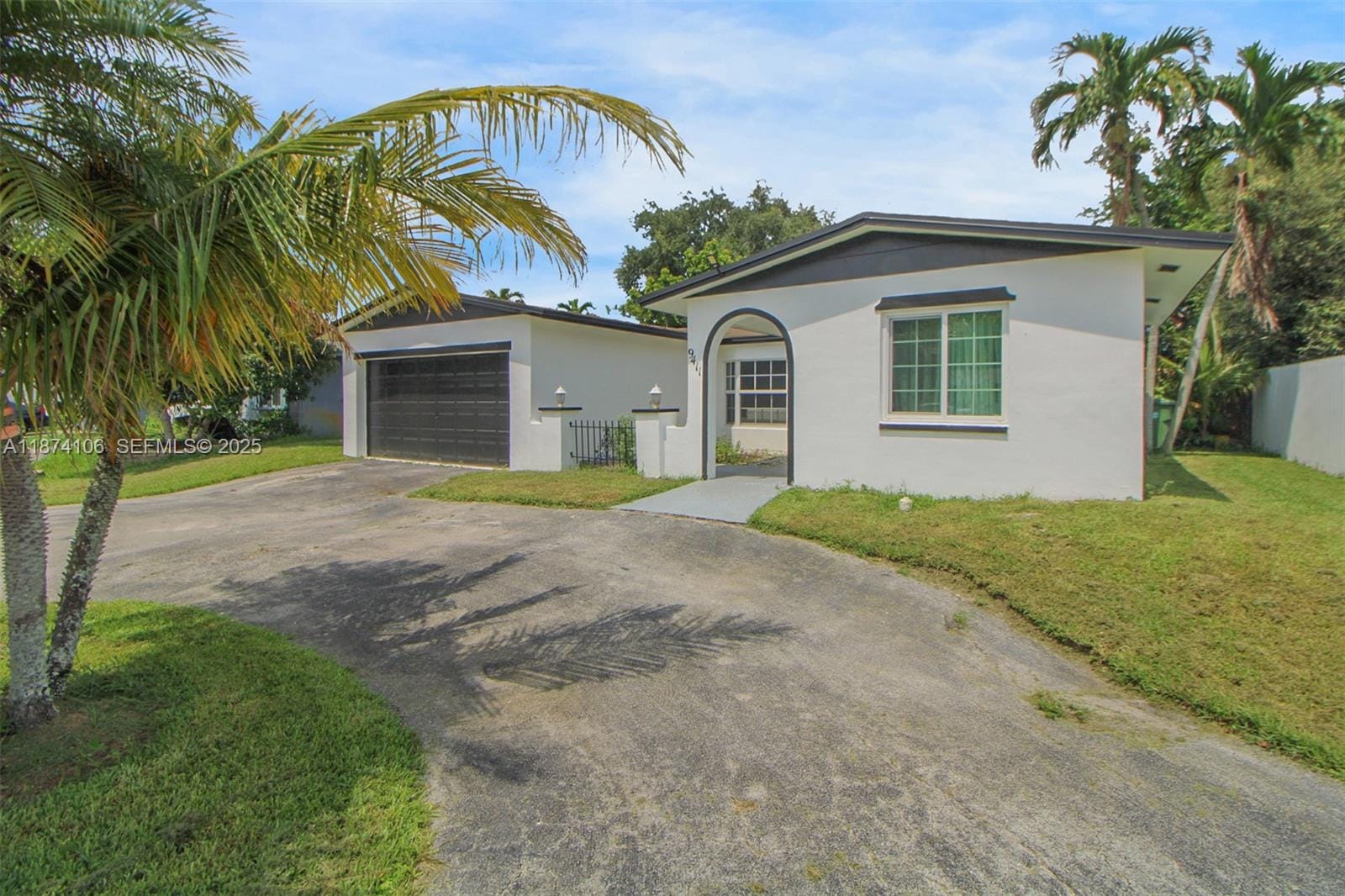 9411 NW 19th Street, Pembroke Pines, FL 33024