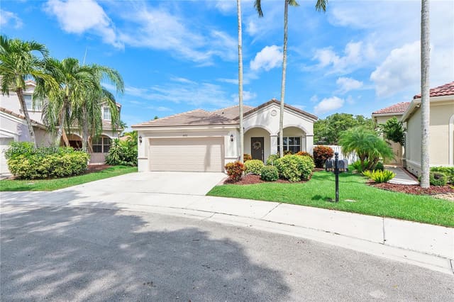 692 Maplewood Court, Weston, FL 33327