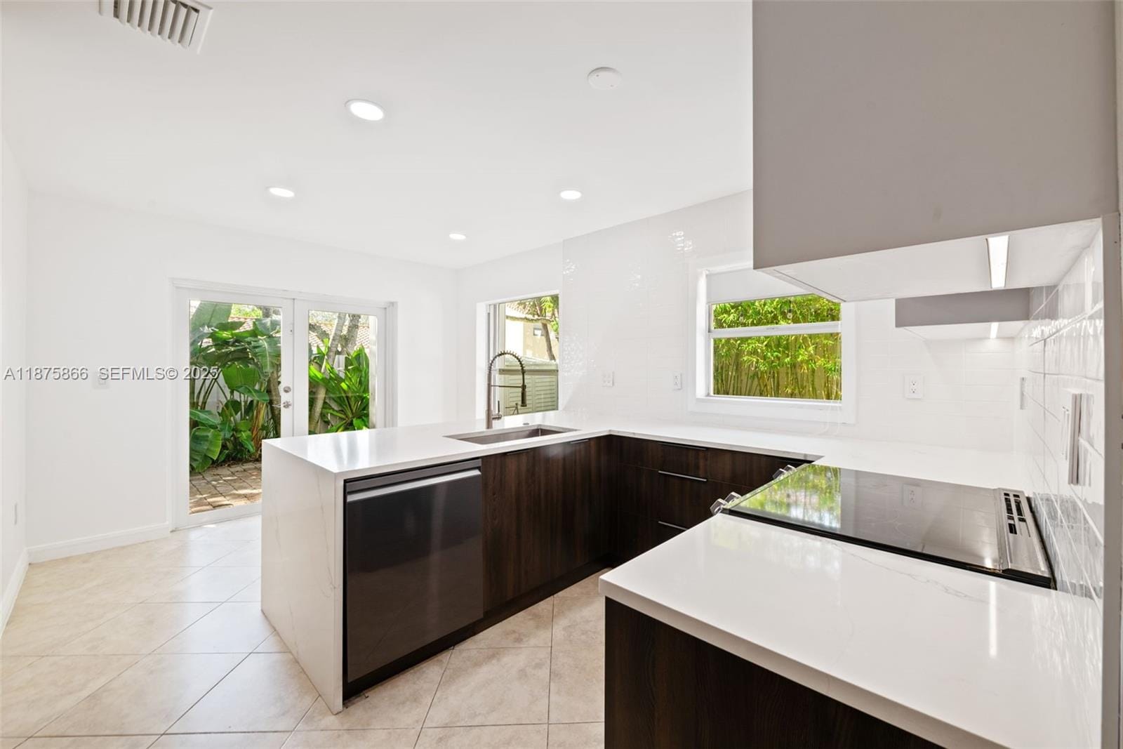 4420 NW 61st Place — photo 8