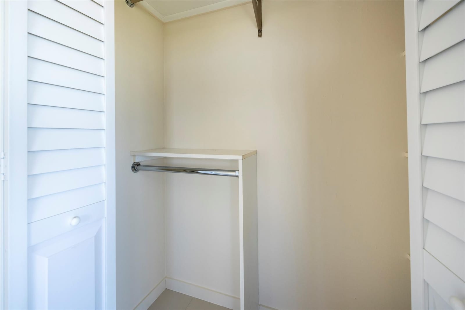 2555 NE 11th Street 902, Fort Lauderdale, FL 33304 photo 16