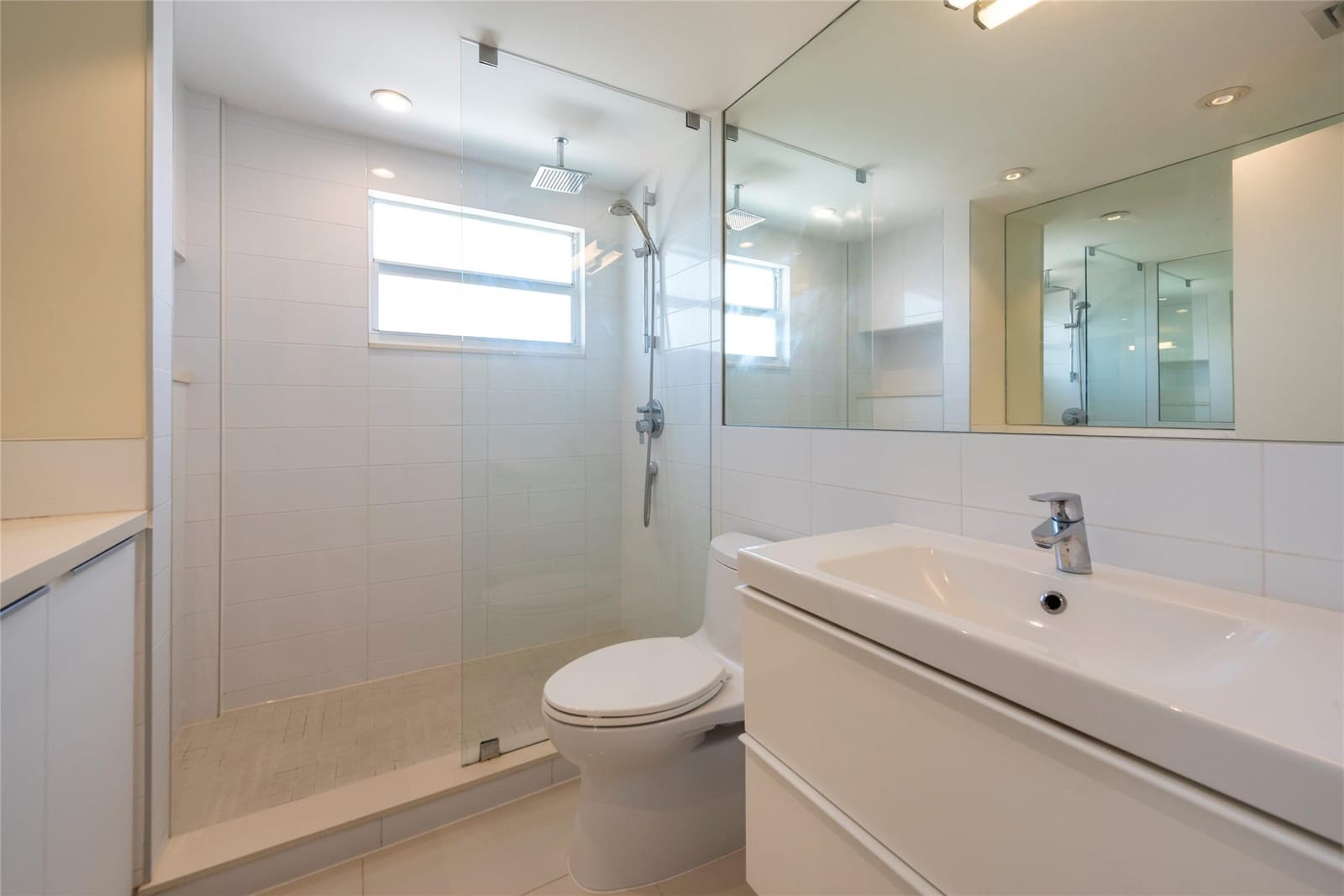 2555 NE 11th Street 902, Fort Lauderdale, FL 33304 photo 17