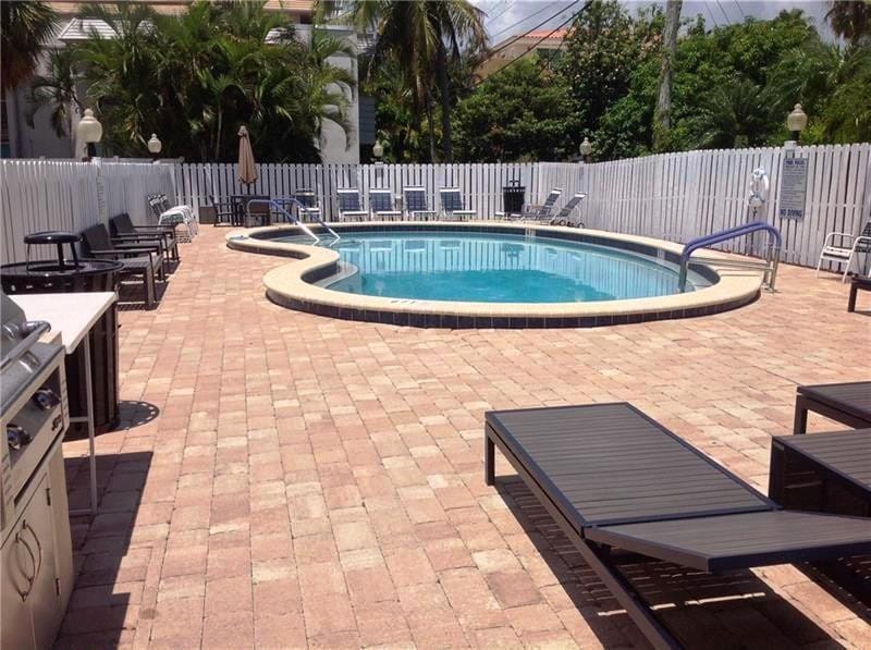 2555 NE 11th Street 902, Fort Lauderdale, FL 33304 photo 21