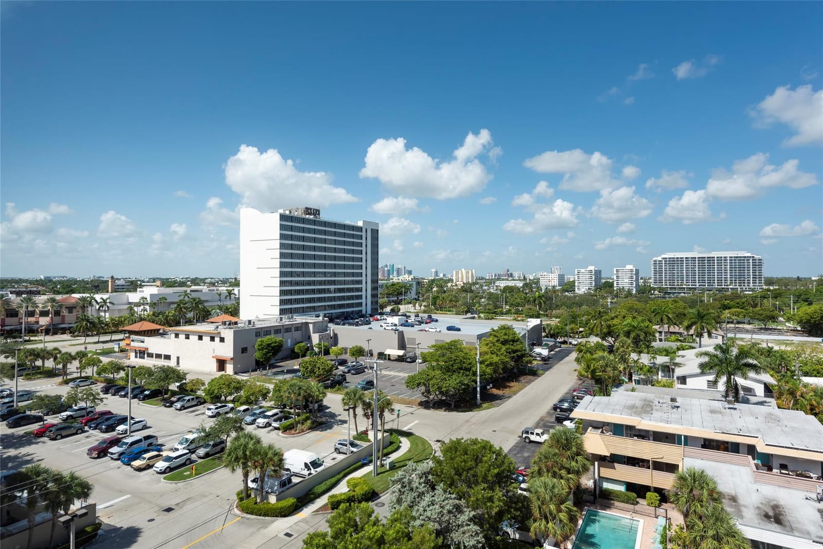 2555 NE 11th Street 902, Fort Lauderdale, FL 33304 photo 27