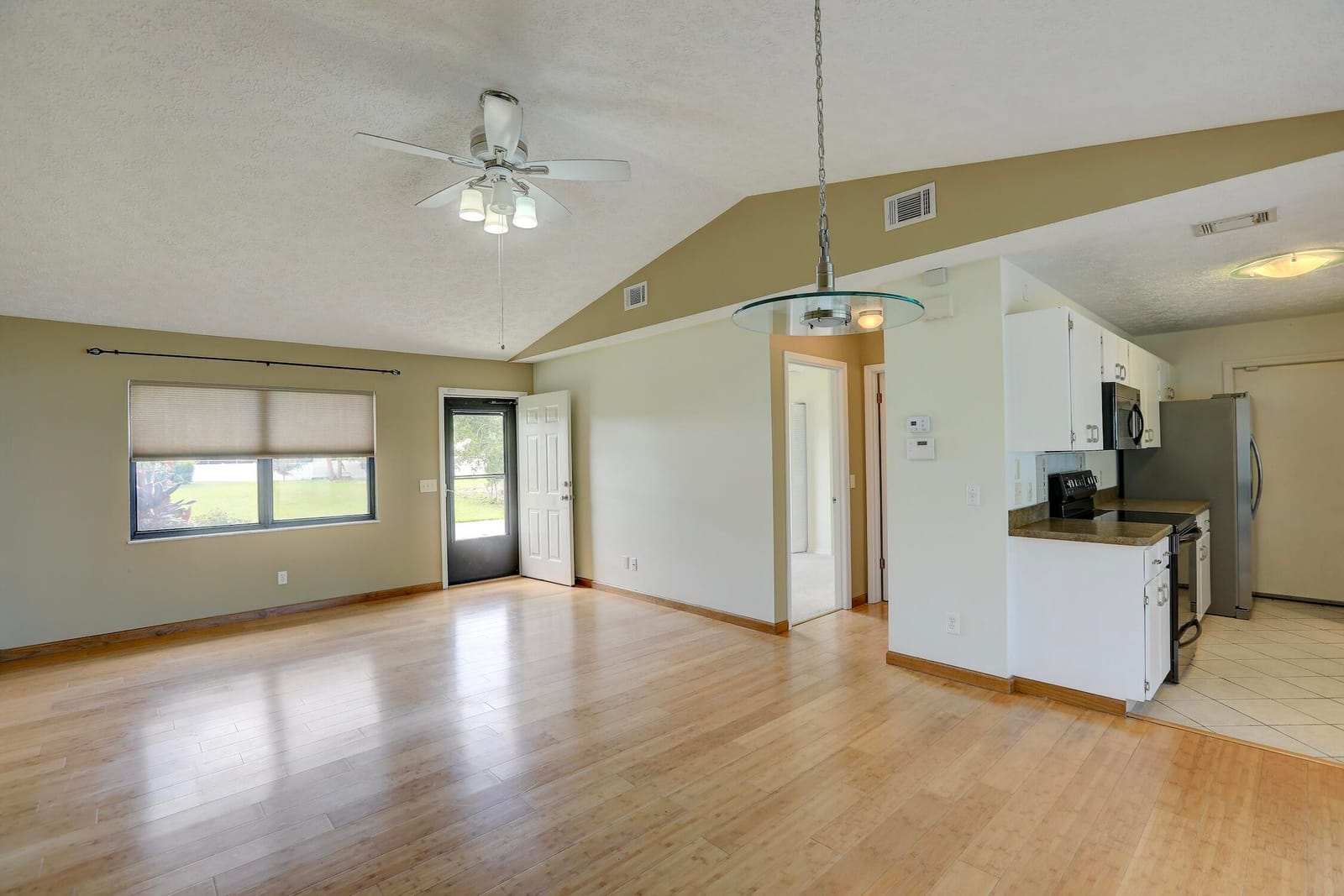 1690 Seahouse Street — photo 7