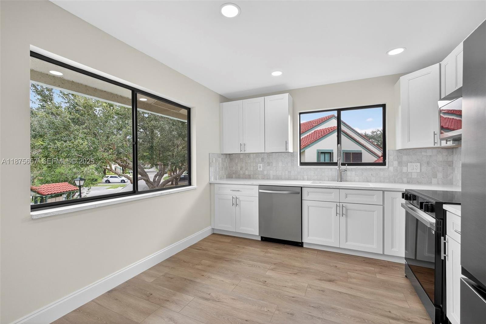 19 W Lexington W Lane E, Palm Beach Gardens, FL 33418 photo 15