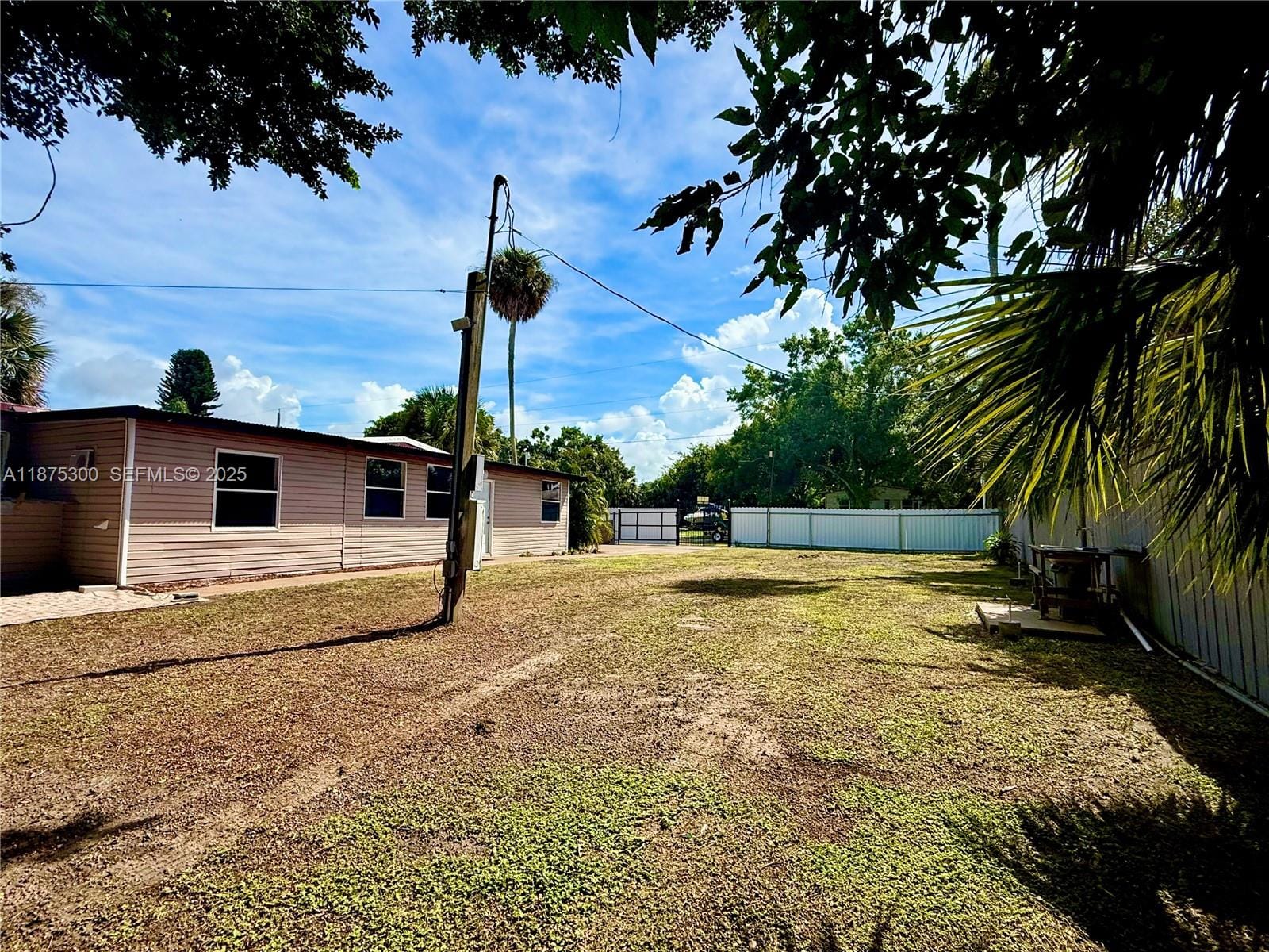 3603 SE 35th Avenue, FL 34974 photo 4