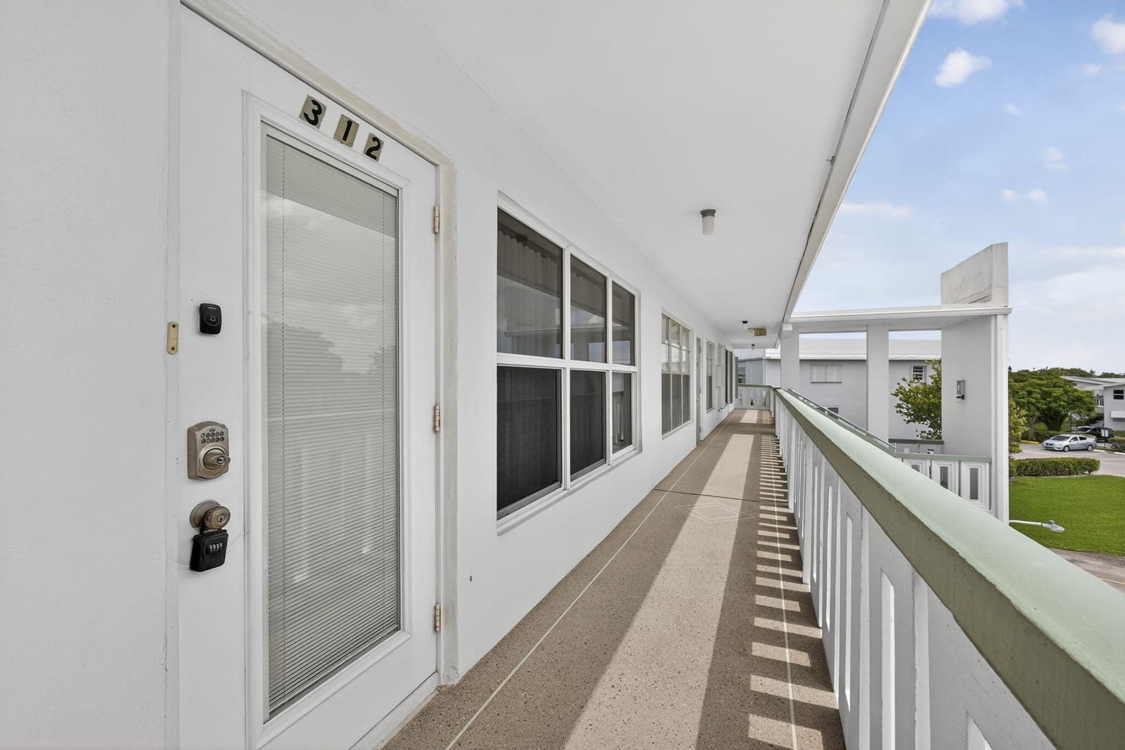 312 Wellington C — photo 2