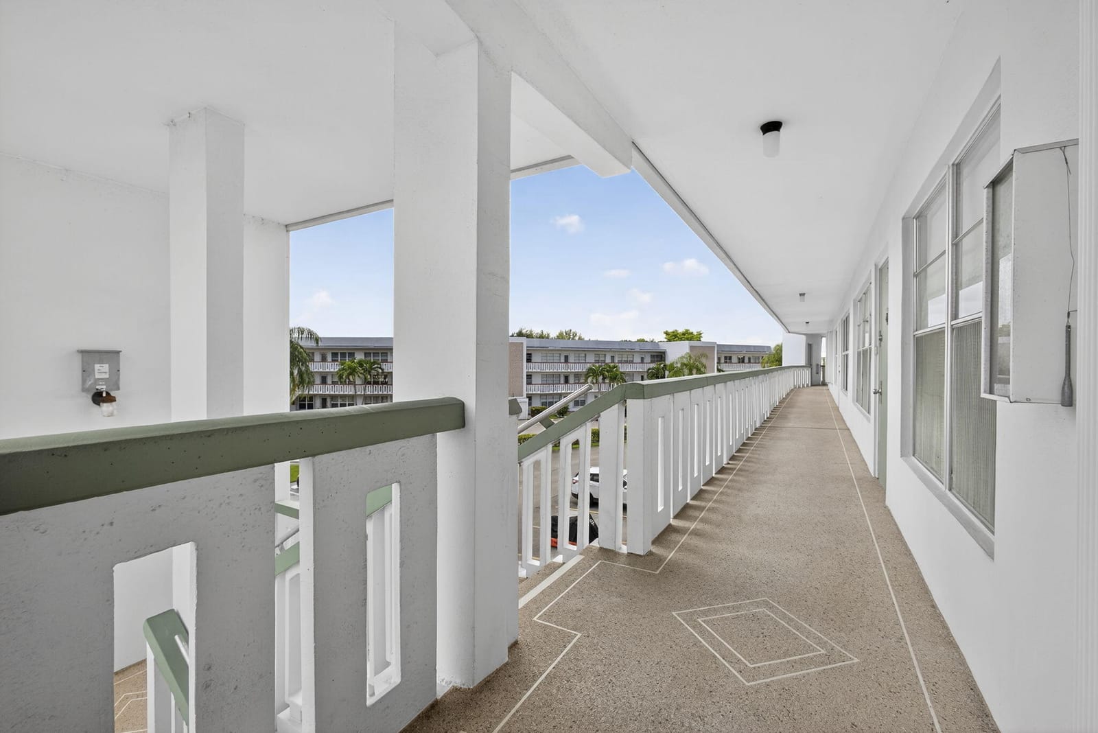312 Wellington C — photo 3