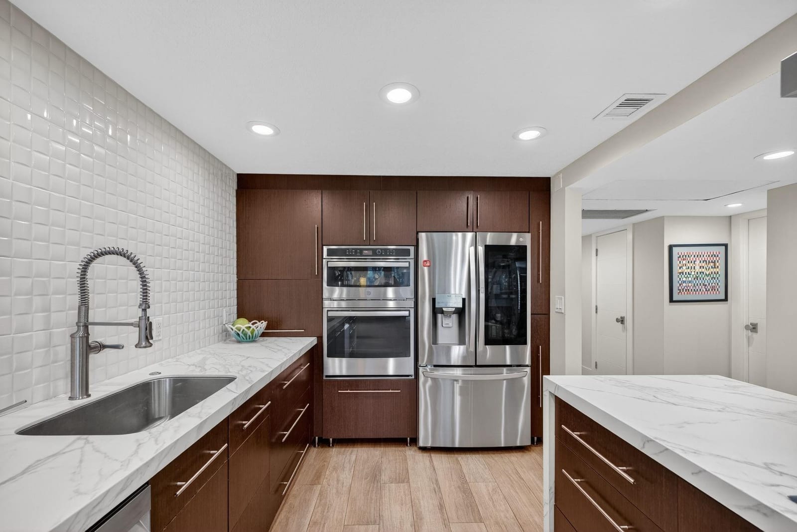 3900 Oaks Clubhouse Drive 112 — photo 4
