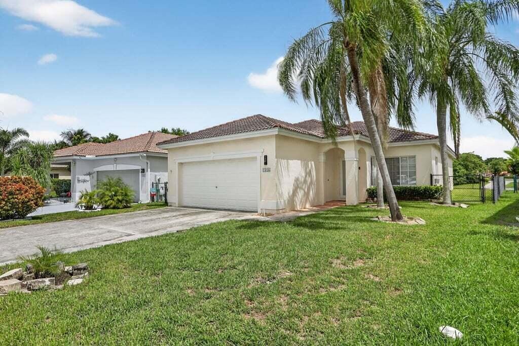 1318 SW 44th Terrace Terrace, Deerfield Beach, FL 33442