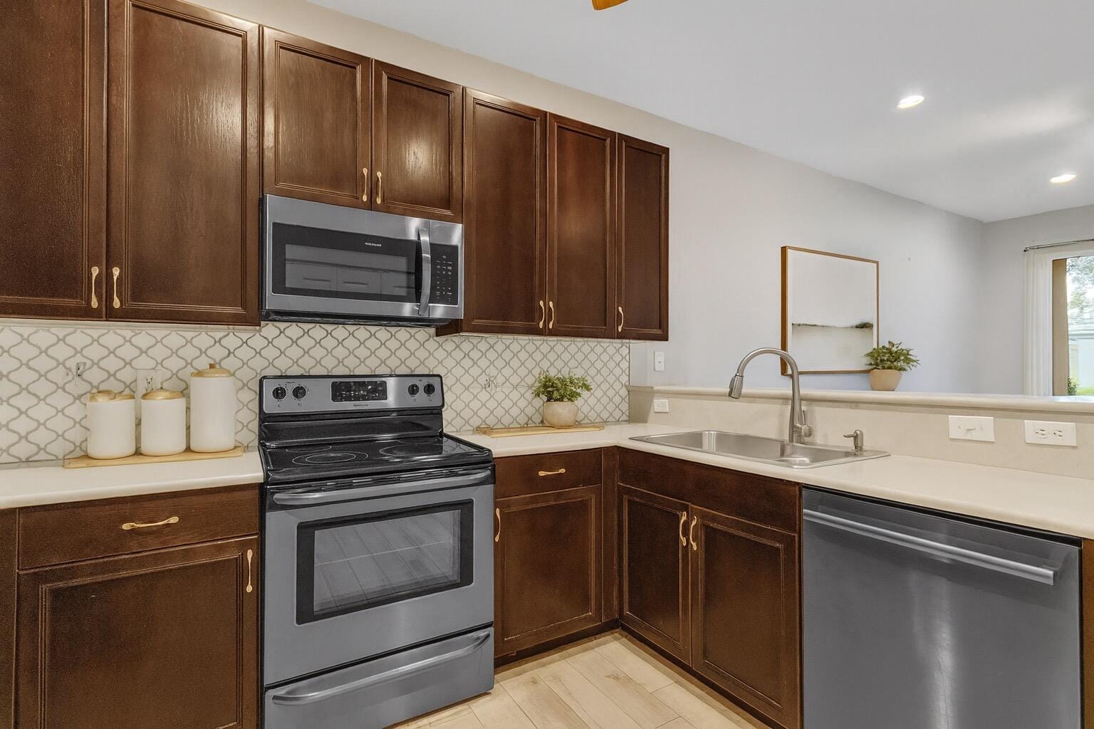 6671 Liberty Place — photo 9