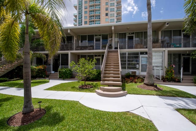 901 N Birch Road D10, sold in Marine Colony Villas, Fort Lauderdale, FL