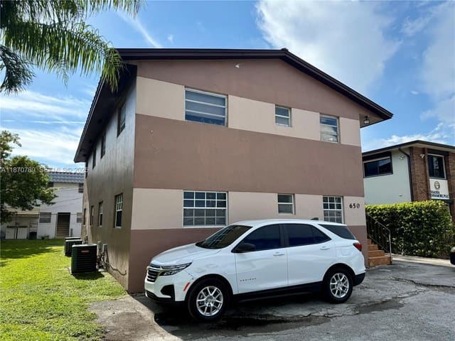 650 SW 42nd Avenue, Miami, FL 33134