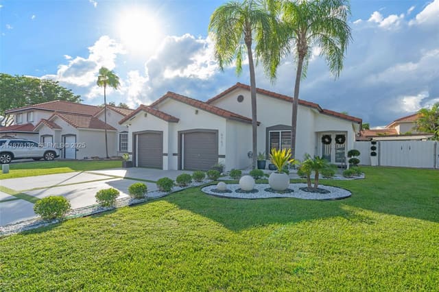 6167 NW 181st Terr N Circle, sold in Harbour Sub, Hialeah, FL