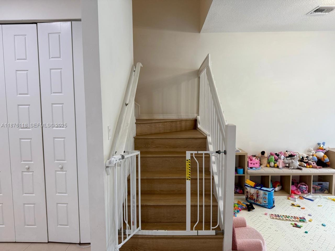 706 NE 191st Terrace, Miami, FL 33179 photo 14