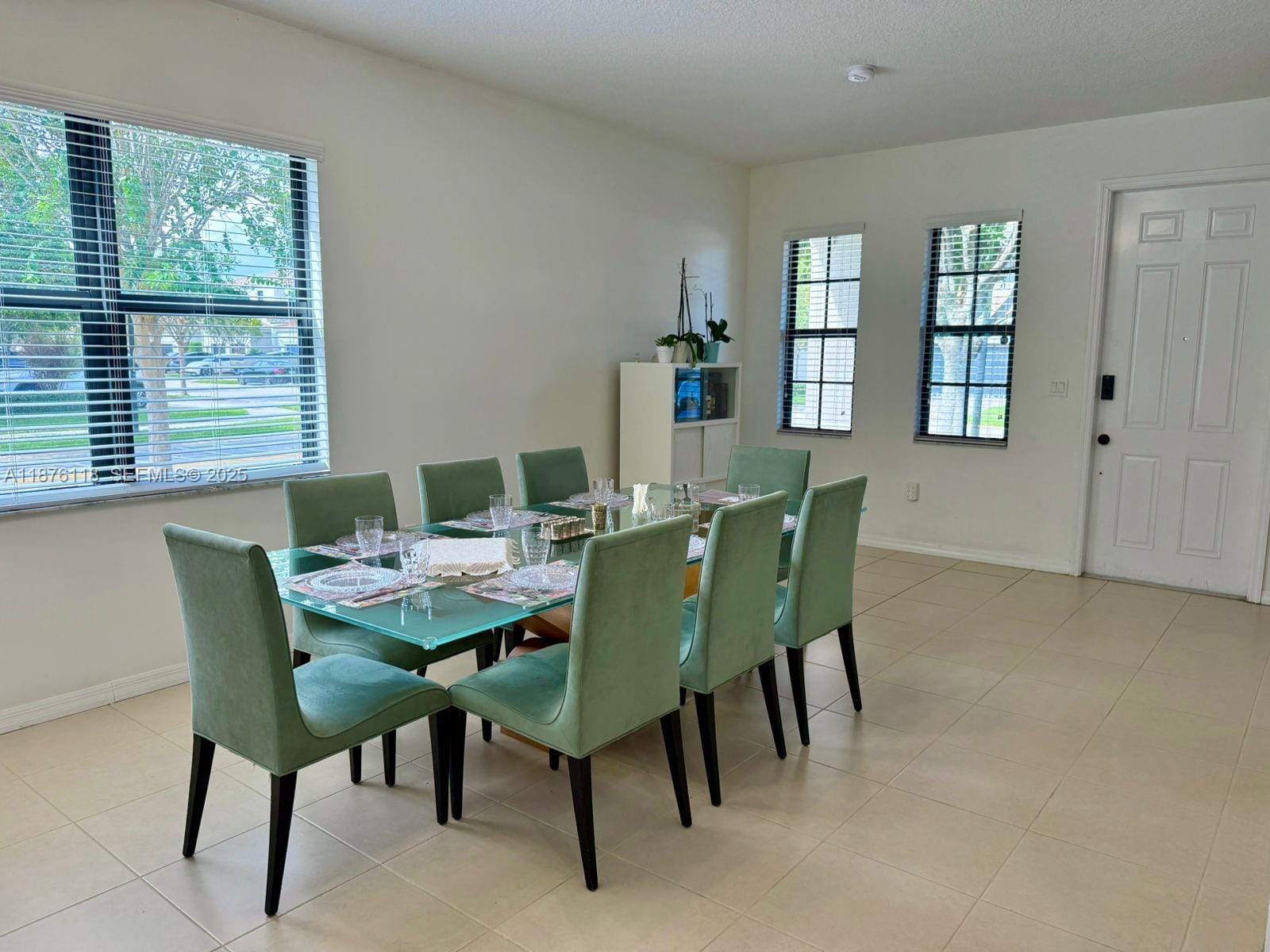 706 NE 191st Terrace, Miami, FL 33179 photo 4