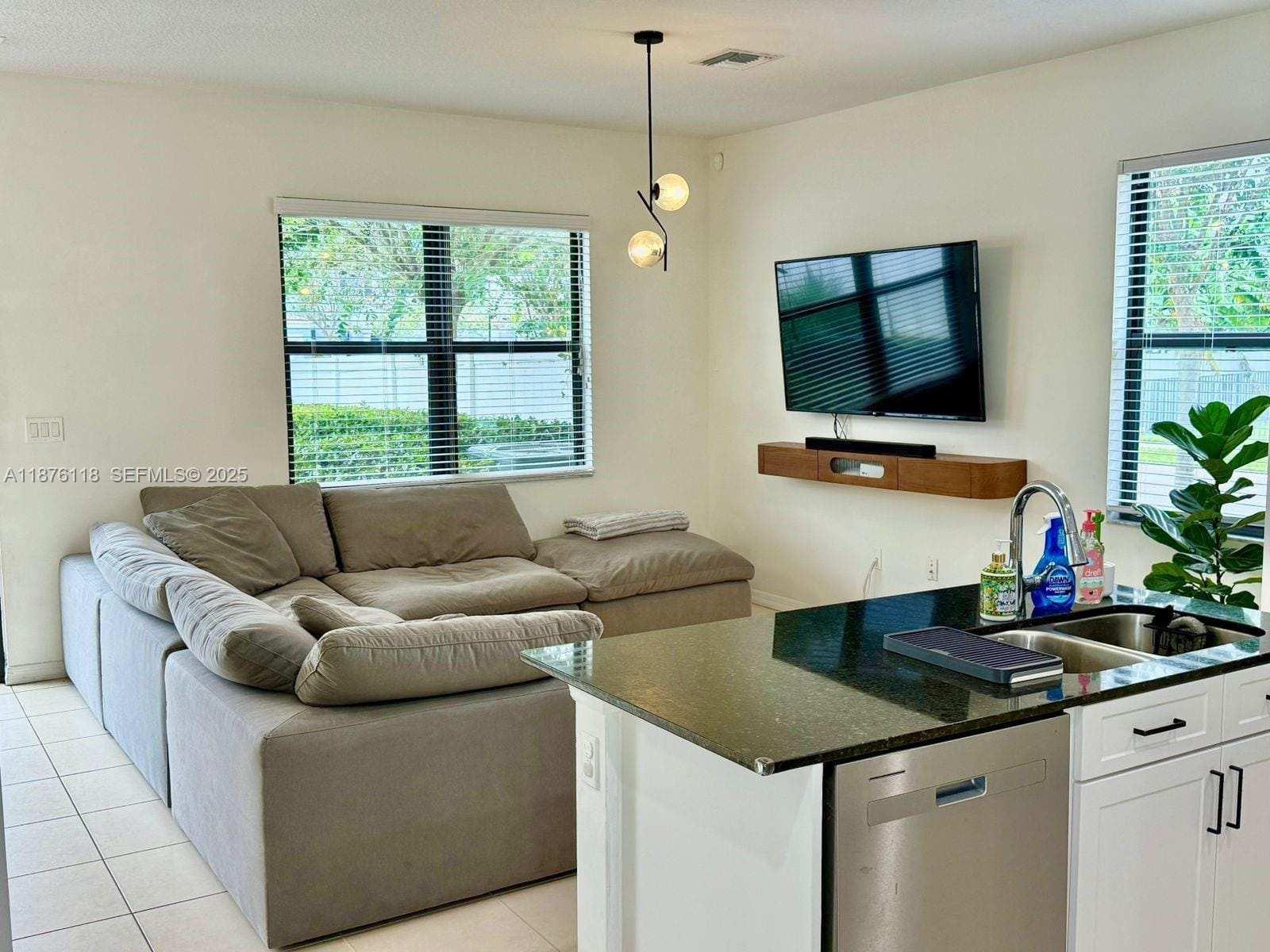 706 NE 191st Terrace, Miami, FL 33179 photo 7