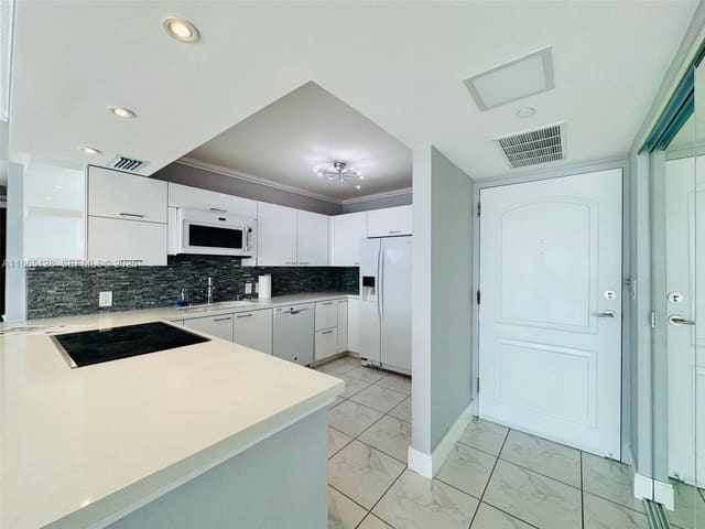 3625 N Country Club Drive 2009, Aventura, FL 33180