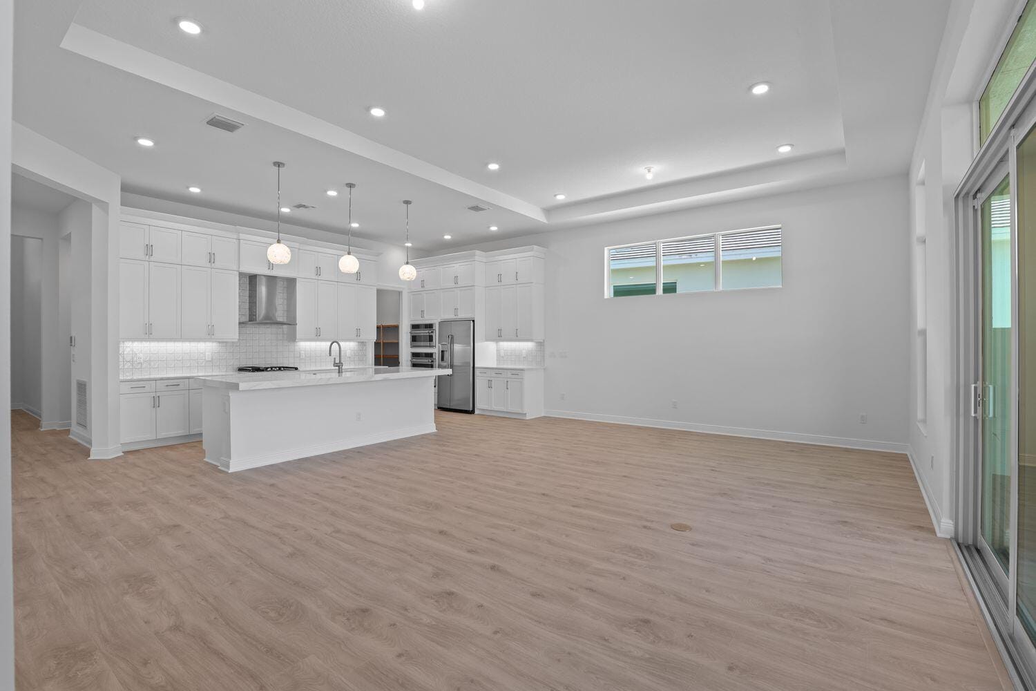 5385 Hutchinson Way — photo 12