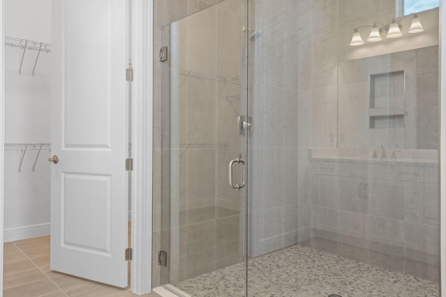 5385 Hutchinson Way — photo 9