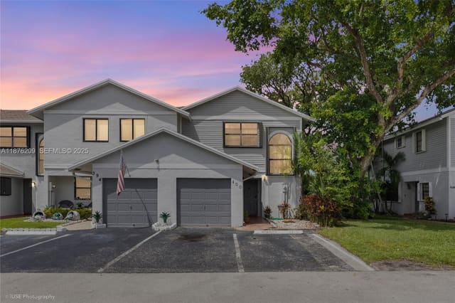 400 NW 103rd Terrace, Pembroke Pines, FL 33026
