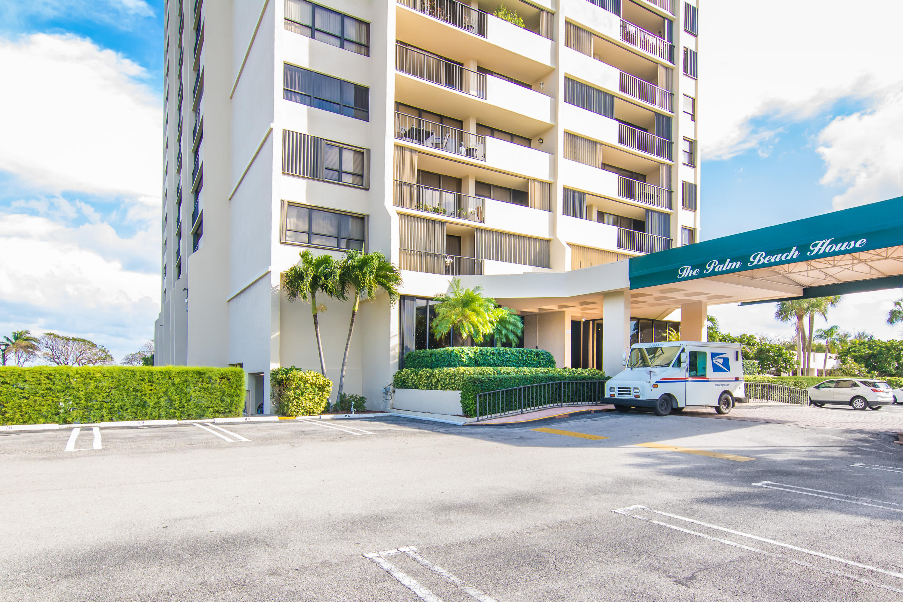 5600 N Flagler Drive 1404, West Palm Beach, FL 33407, West Palm Beach