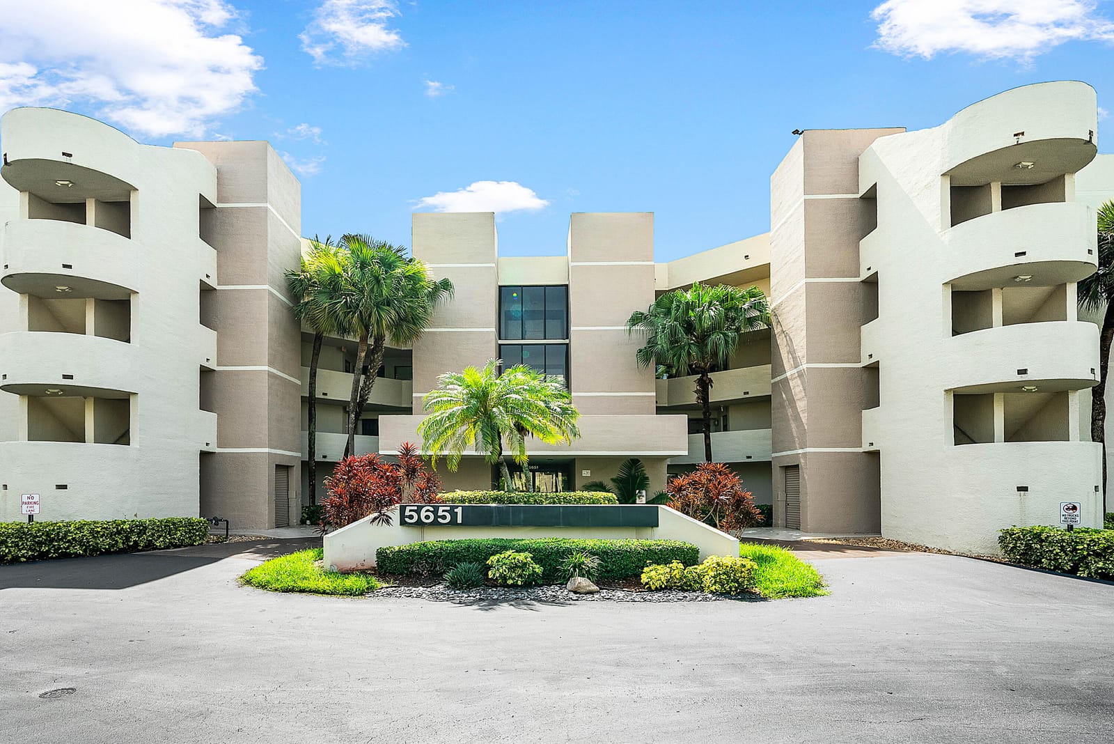 5651 Camino Del Sol 102, Boca Raton, FL 33433