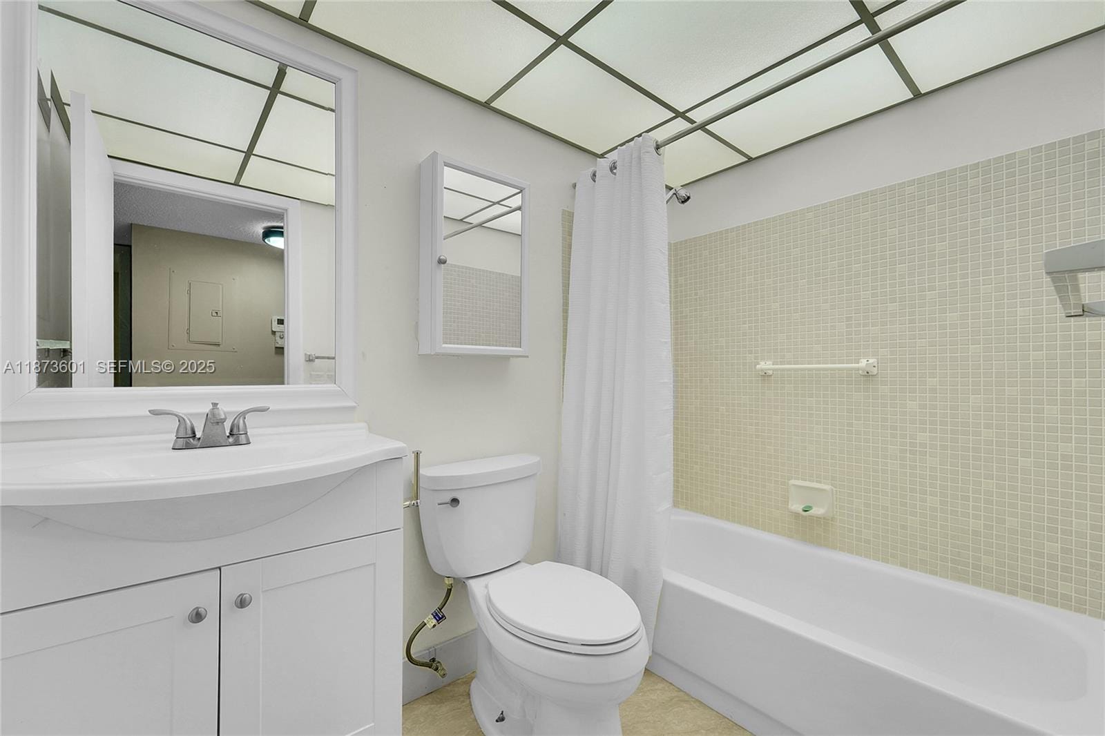 9644 S Belfort Circle 211 — photo 7