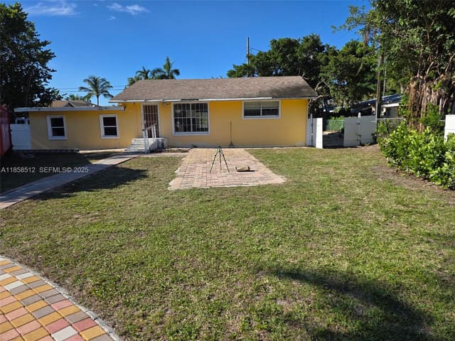 1803 Service Road, sold in Juno Terr, North Palm Beach, FL