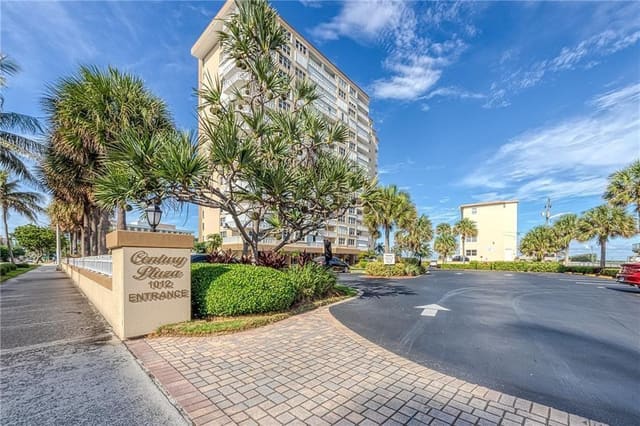 1012 N Ocean Boulevard 607, sold in Century Plaza Condo, Pompano Beach, FL