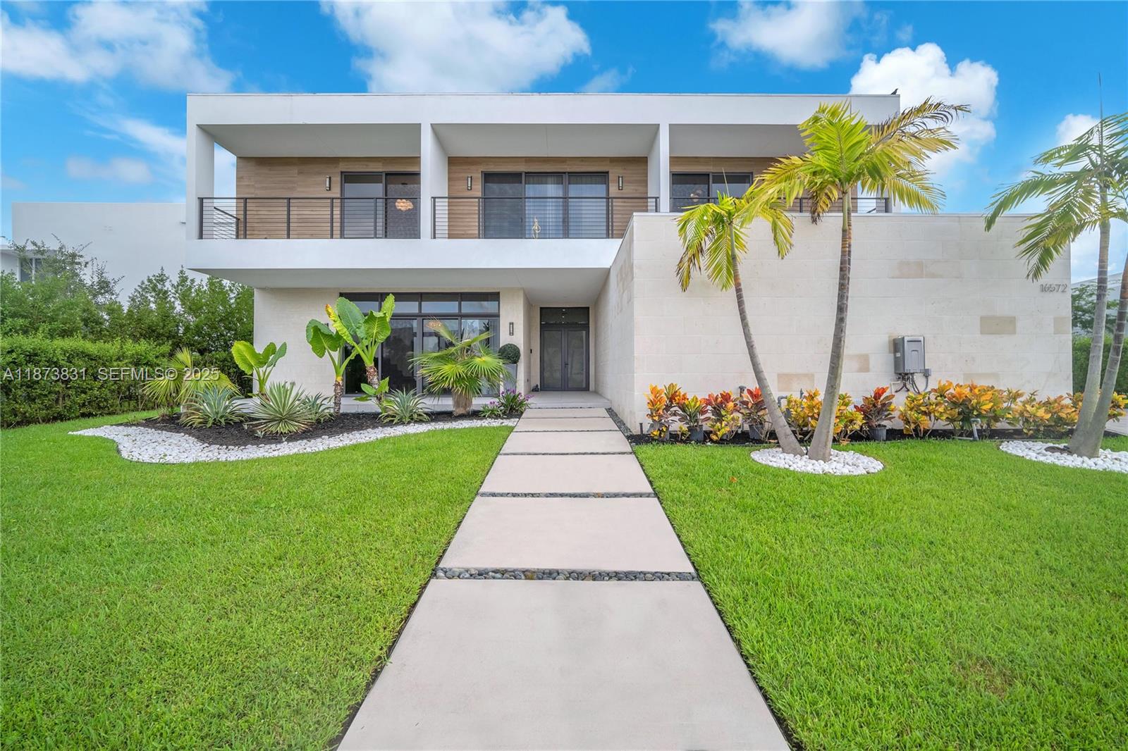 16572 S Botaniko Drive S, Weston, FL 33326, Weston