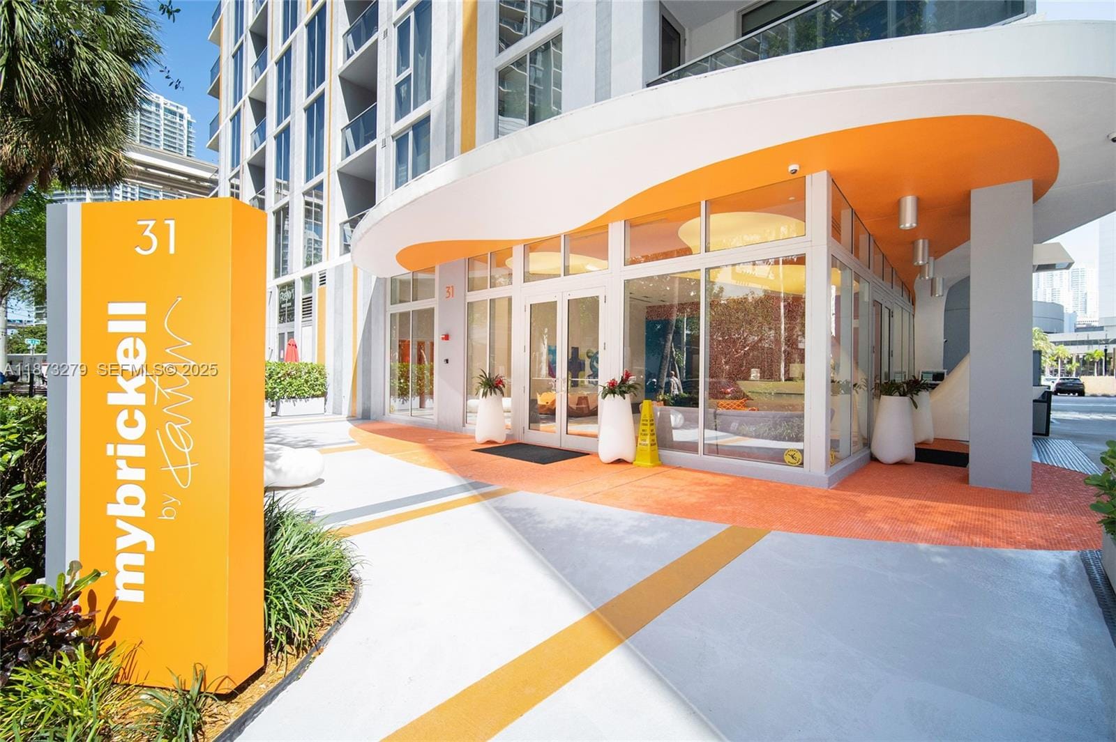 31 SE 6th Street 304, Miami, FL 33131 photo 20
