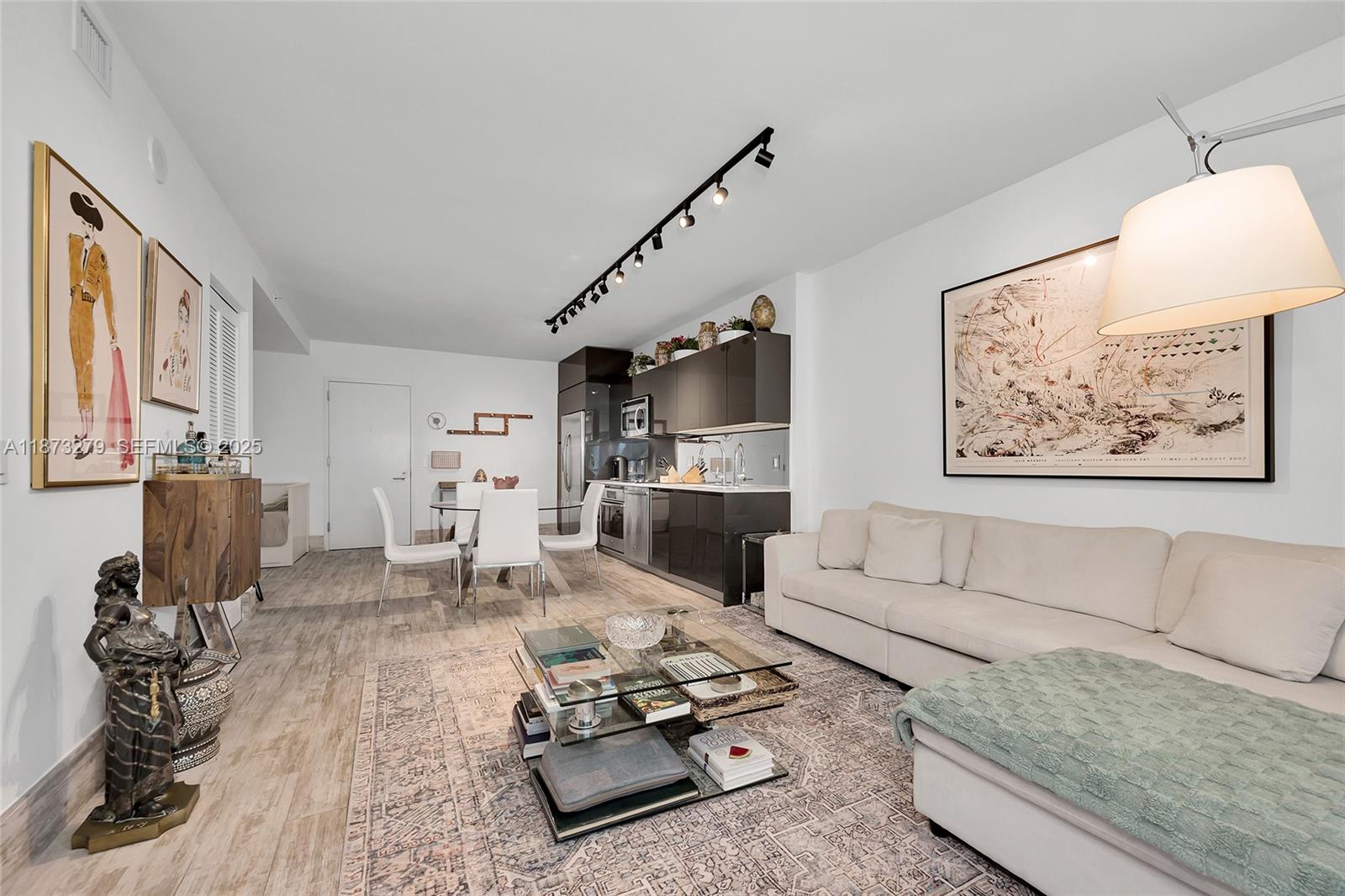 31 SE 6th Street 304, Miami, FL 33131, Miami
