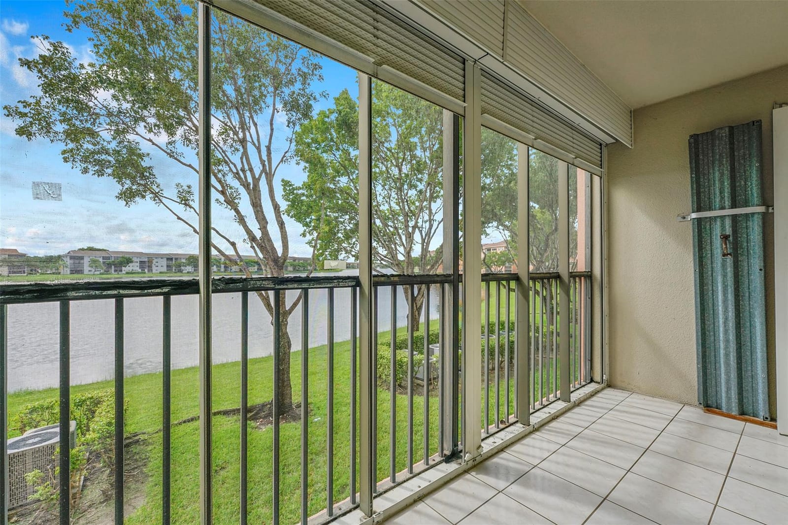 571 SW 141 St Avenue 204N, Pembroke Pines, FL 33027 photo 2