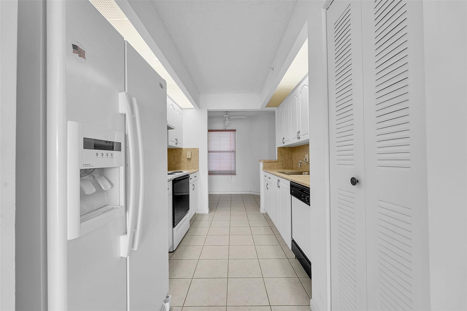 571 SW 141 St Avenue 204N, Pembroke Pines, FL 33027 photo 12