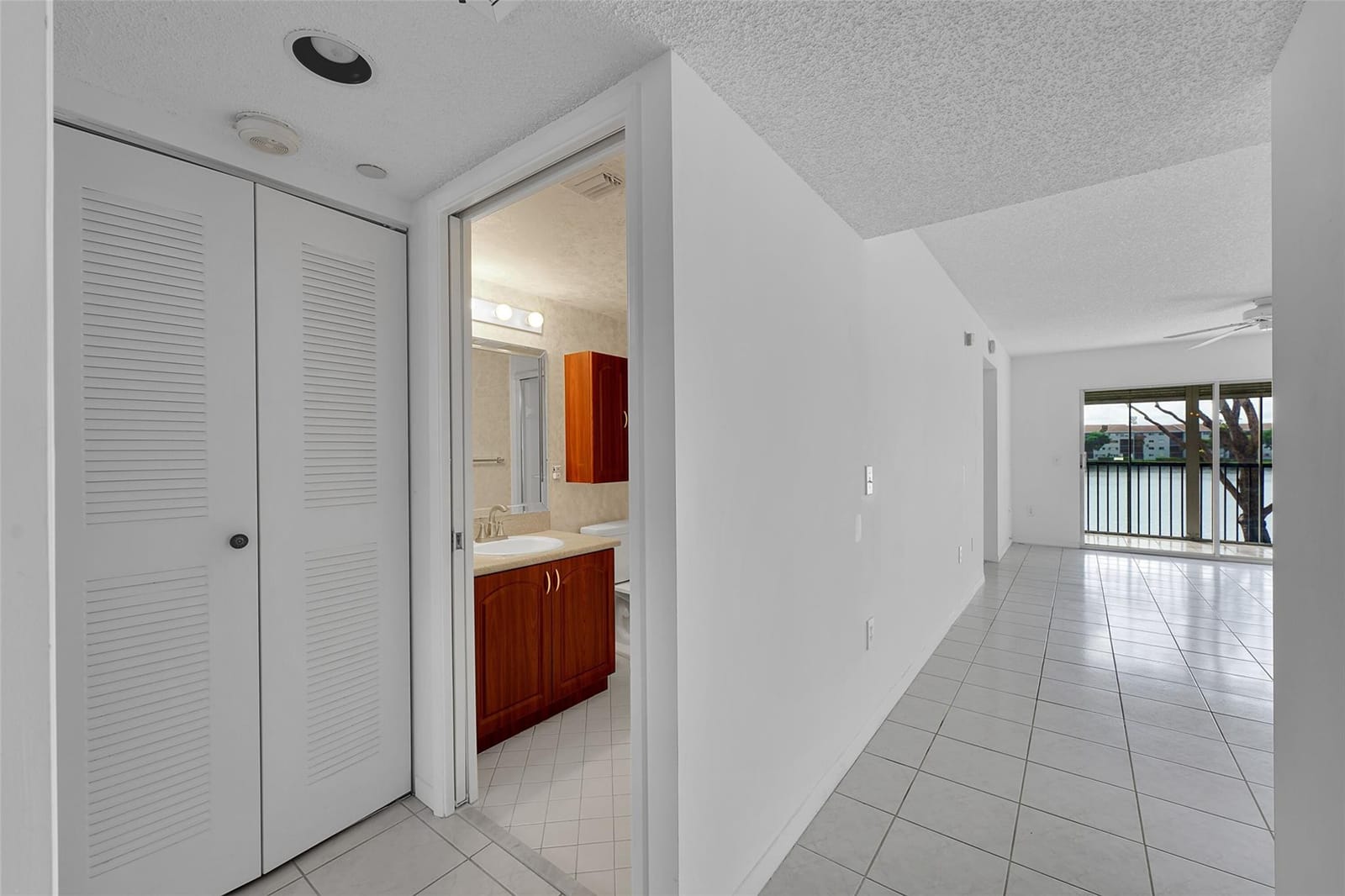 571 SW 141 St Avenue 204N, Pembroke Pines, FL 33027 photo 17